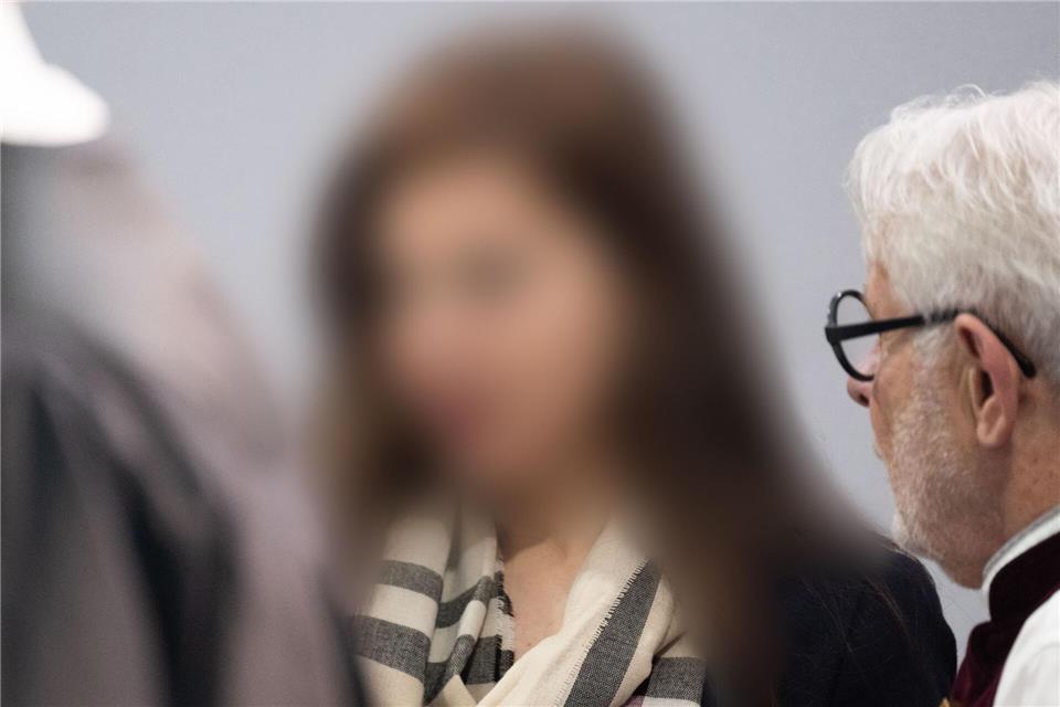 Die Frau ist die Lebensgefährtin des mutmaßlichen Rädelsführers der Vereinigung. (Archivbild)Boris Roessler/dpa-pool/dpa