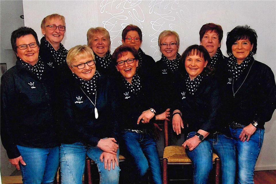 Die Frauen dieses Kegelclubs feiern Jubiläum.