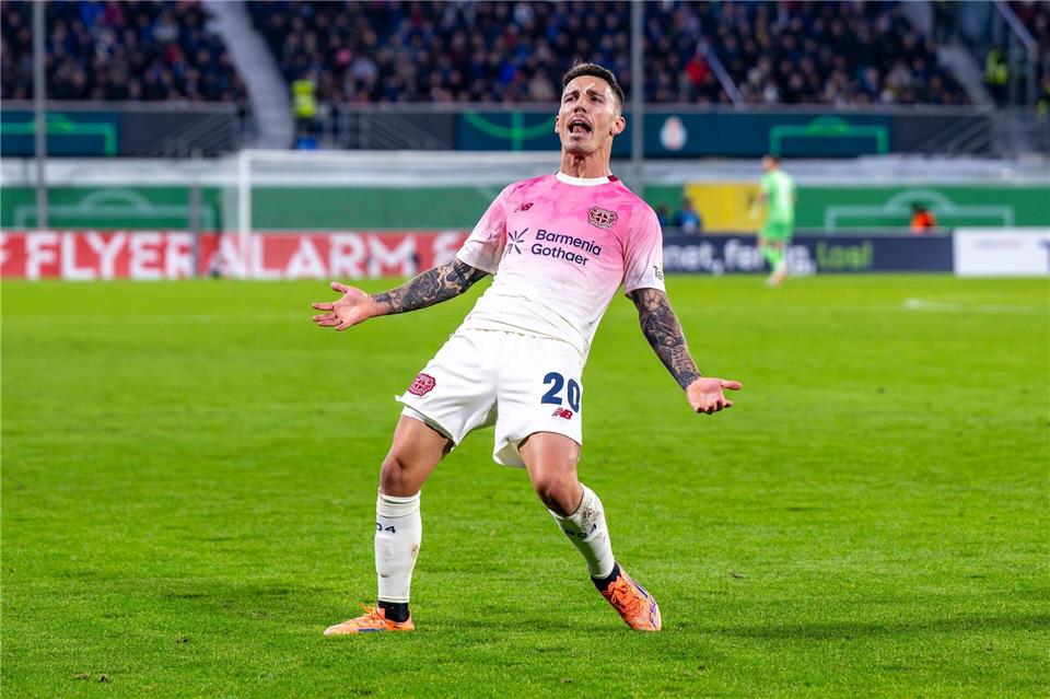 Die Freistöße von Alejandro Grimaldo sind gefürchtet.David Inderlied/dpa