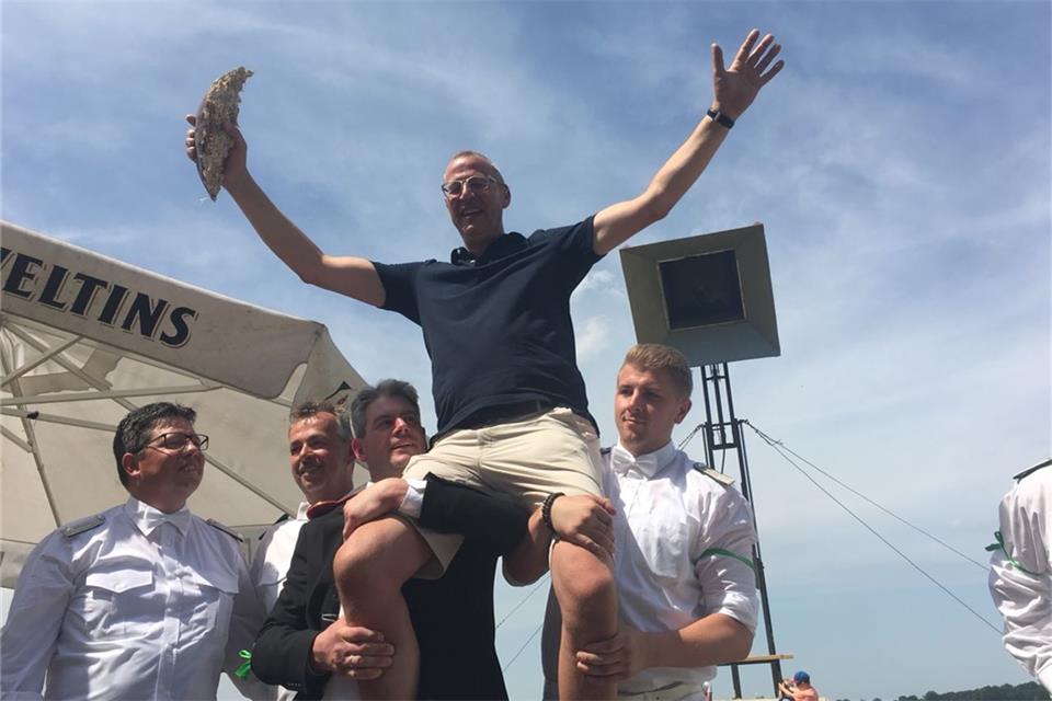 Die Freude ist groß beim neuen Schützenkönig Martin Pierick.