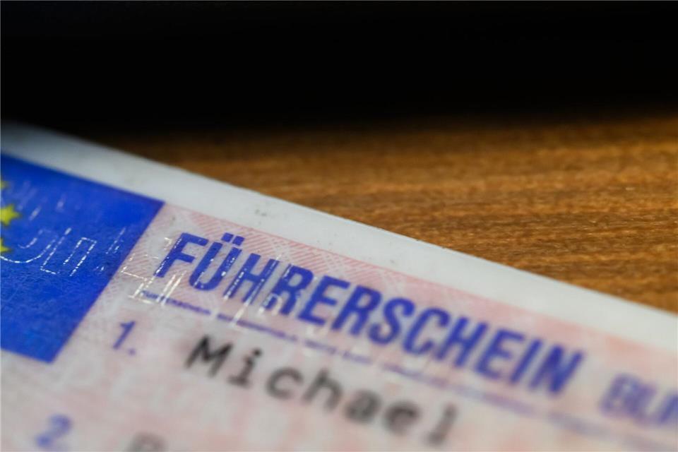 Die Führerscheinkosten sind in den vergangenen Jahren gestiegen. (Symbolbild)Robert Michael/dpa