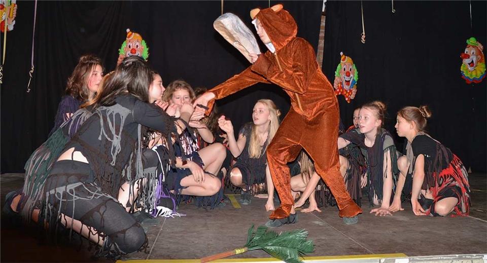 Die Fun Generation zeigte sich närrisch-sportlich beim Familienkarneval.