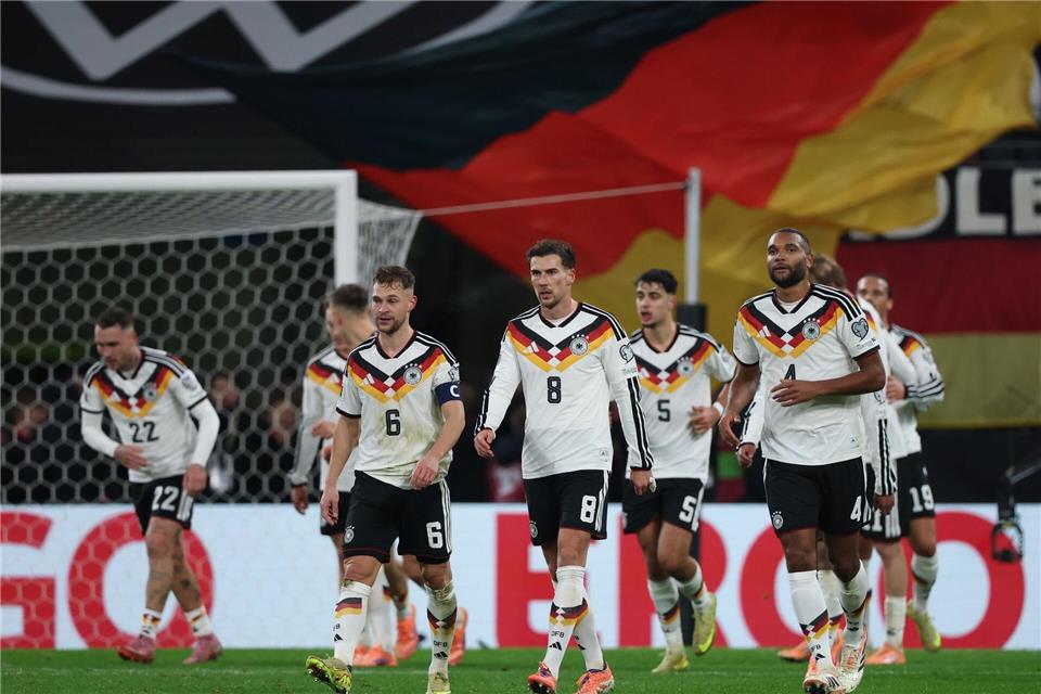 Die Fußball-Nationalmannschaft kann sich auf den Weg nach Amerika machen. Jan Woitas/dpa