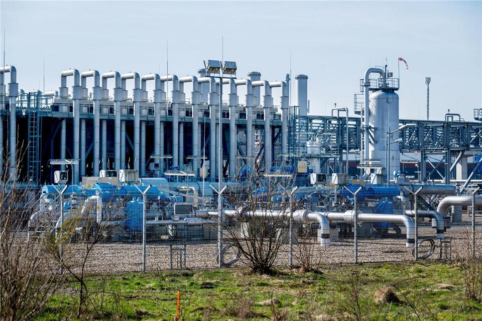 Die Gasspeicher sind nach dem Winter weitgehend leer. (Archivbild)Hauke-Christian Dittrich/dpa