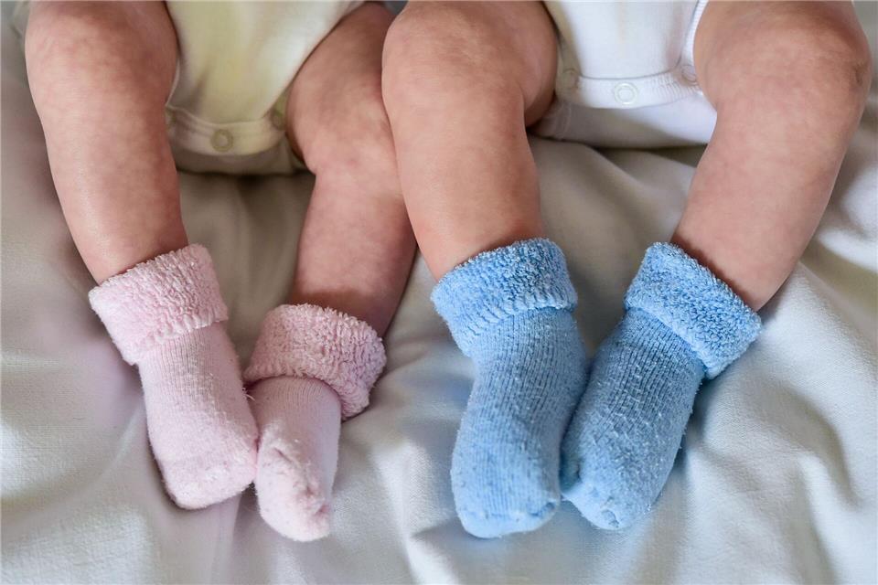 Geburtenrate sinkt auf 1,35 Kinder je Frau Die Geburtenrate ist in Deutschland wieder gesunken, jedoch langsamer als zuvor. (Symbolbild)Patrick Pleul/dpa-Zentralbild/dpa