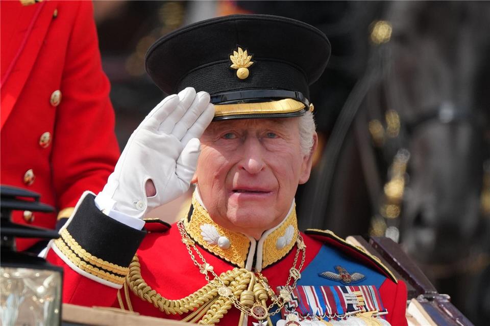 Die Geburtstagsparade findet jedes Jahr zu Ehren des britischen Monarchen statt.Kirsty Wigglesworth/AP/dpa