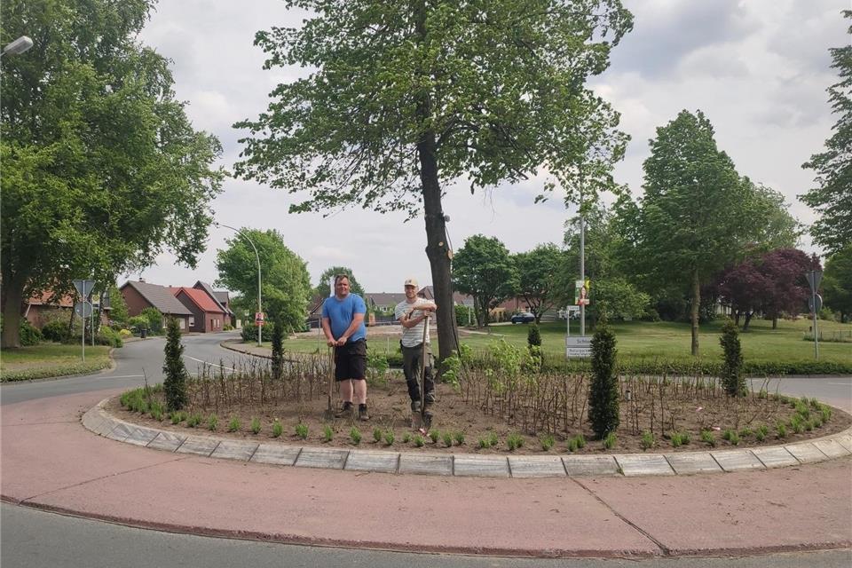 Die Gemeinde hat auch den Kreisverkehr am Schloss neu gestaltet.