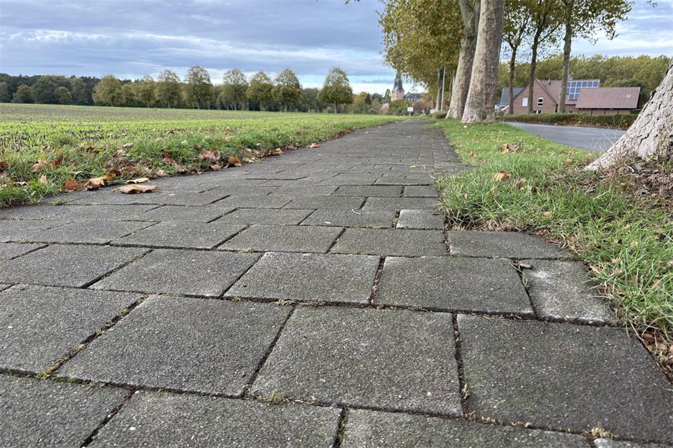 Die Gemeinde möchte den Radweg entlang des Südrings zwischen Burgstraße und Hagenwiese behindertengerecht ausbauen.