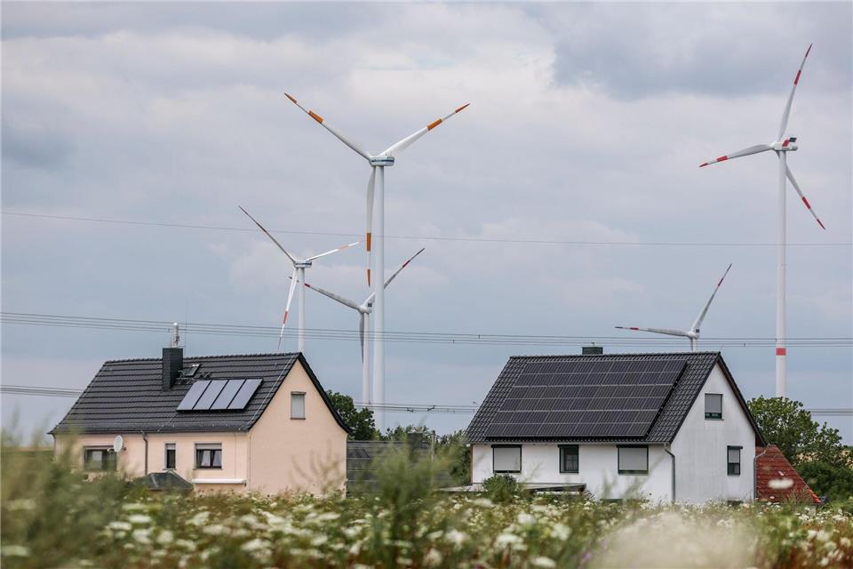Kommunen in Sachsen sollen mehr Geld für Windräder bekommen Die Gemeinden in Sachsen sollen künftig mehr am Betrieb von Windkraftanlagen verdienen. (Archivbild)Jan Woitas/dpa