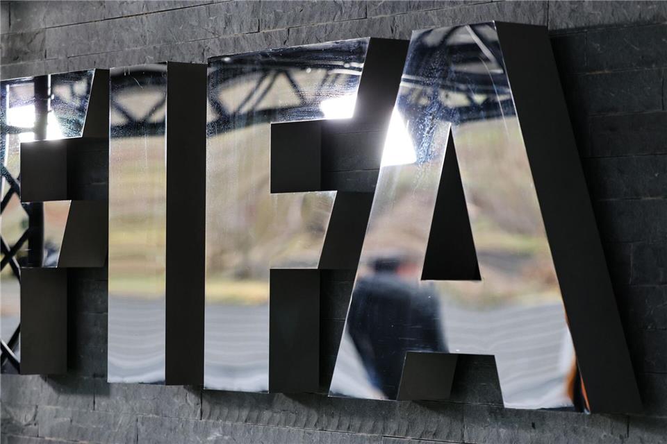 Die Generalversammlung des Fußball-Weltverbandes beginnt mit Verspätung. Christian Charisius/dpa