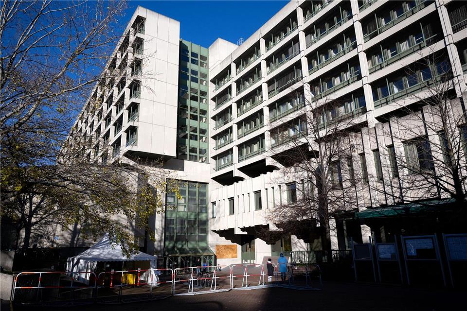 Die Gerichte im Strafjustizzentrum sollen bald in einen Neubau umziehen. (Archivbild)Sven Hoppe/dpa