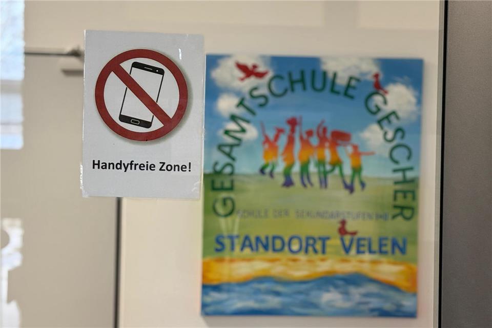 Die Gesamtschule Gescher-Velen ist weitestgehend handyfrei. Handys werden zu Tagesbeginn weggeschlossen.