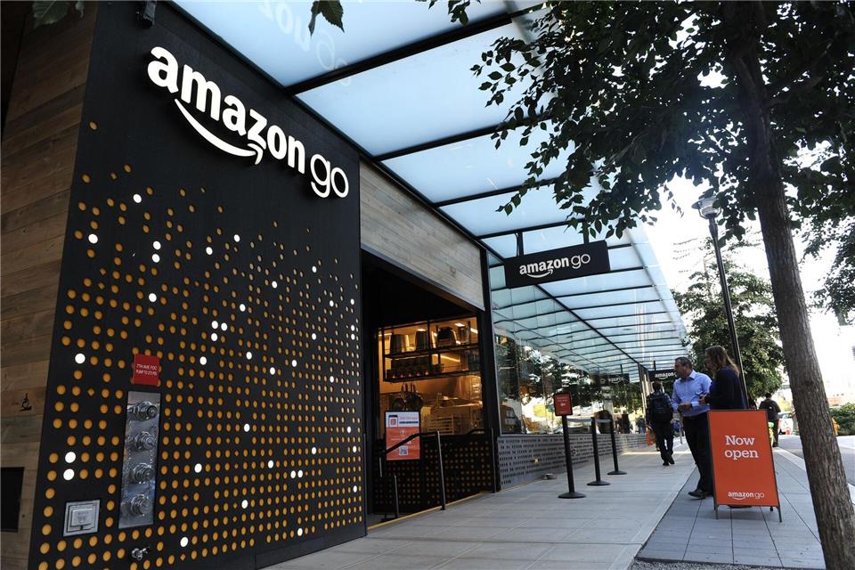 Die Geschäfte von Amazon Go kamen ohne Kassen aus. (Archivbild)Andrej Sokolow/dpa