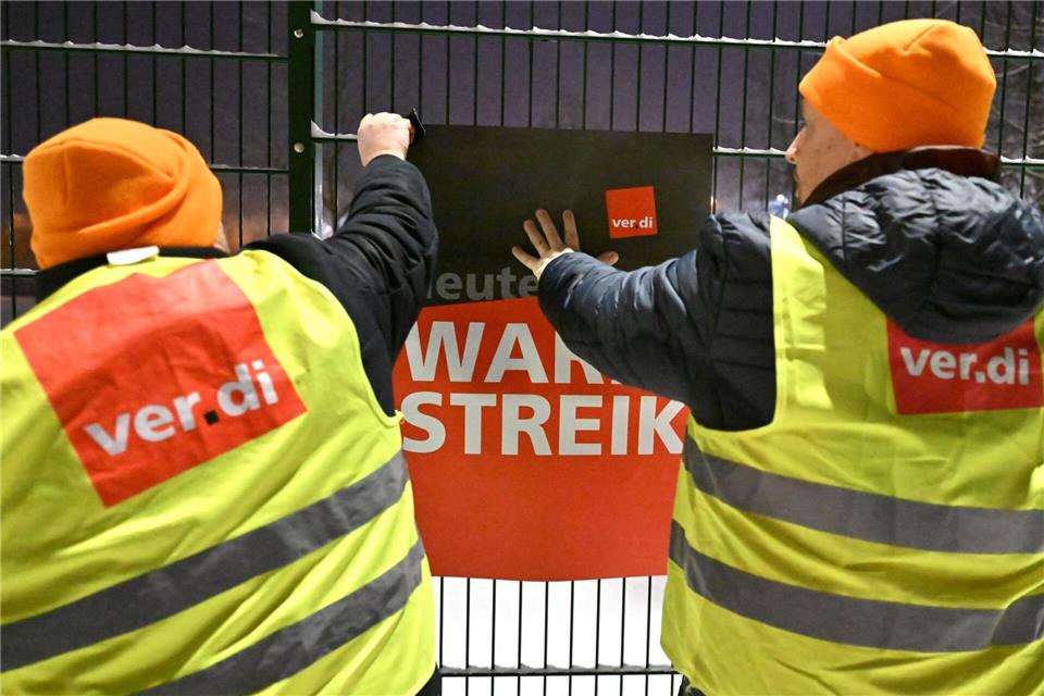 Die Gewerkschaft Verdi hat in Sachsen-Anhalt zu Warnstreiks bei kommunalen Verkehrsunternehmen sowie Behörden und Ministerien aufgerufen.Martin Schutt/dpa