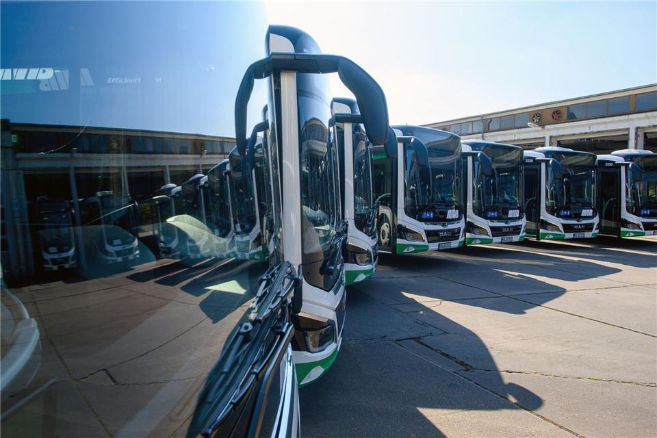 Die Gewerkschaft fordert unter anderem eine 35-Stunden-Woche - die Arbeitgeber halten das für nicht akzeptabel. (Archivbild)Klaus-Dietmar Gabbert/dpa-Zentralbild/ZB