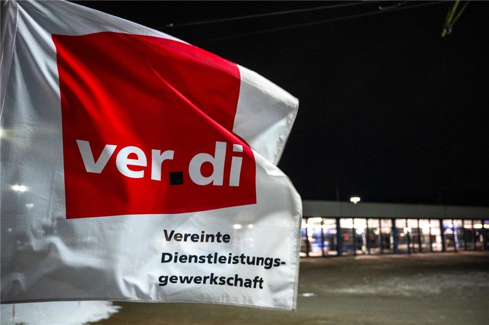 Die Gewerkschaft will mit Warnstreiks Druck auf die kommunalen Arbeitgeber ausüben. Philip Dulian/dpa