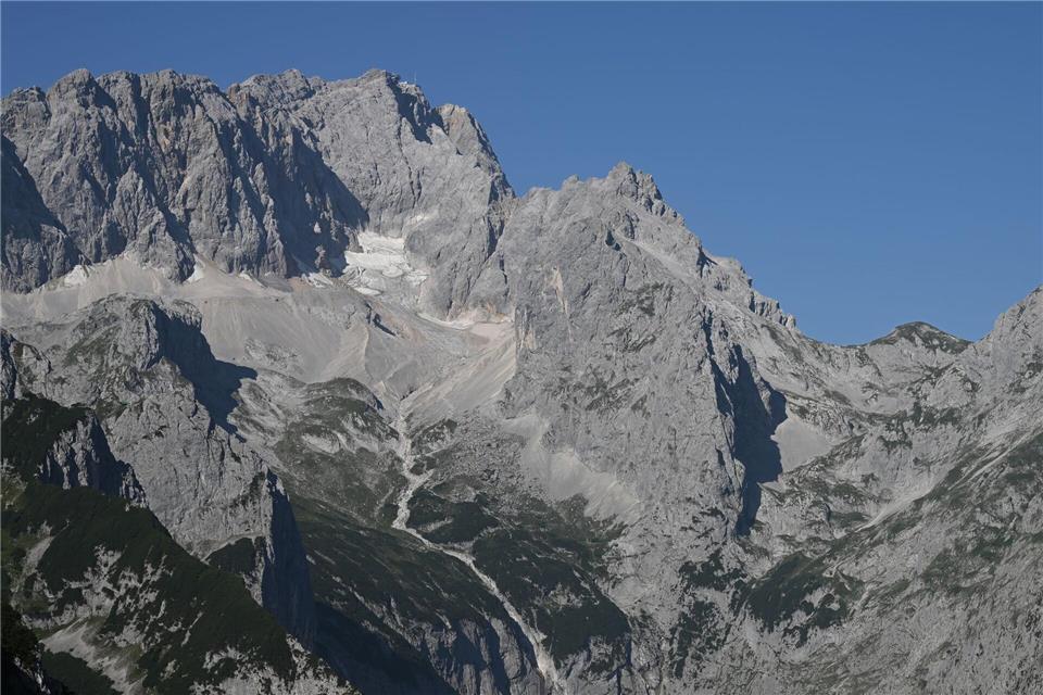 Die Gletscher in Deutschland schwinden dramatisch. (Archivbild)Angelika Warmuth/dpa