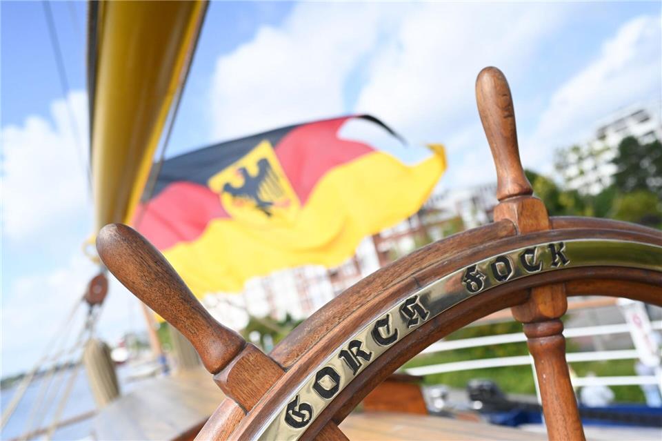 Die „Gorch Fock“ liegt im Hafen. (Archivbild)Lars Penning/dpa