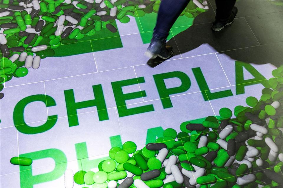 Die Greifswalder Firma Cheplapharm hat sich viel Geld am Finanzmarkt beschafft. (Archivbild)Jens Büttner/dpa-Zentralbild/dpa