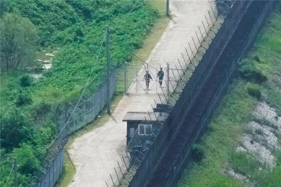 Die Grenze zwischen Süd- und Nordkorea ist hochgesichert. (Archivfoto)Ahn Young-joon/AP/dpa