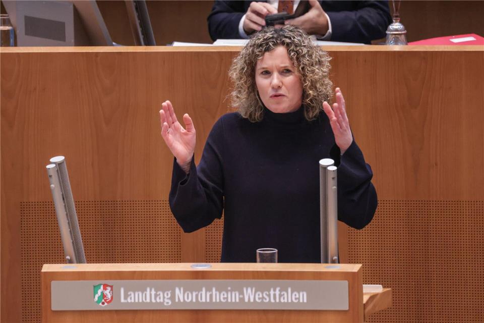 Drohnensichtungen sorgen für Streit um Sicherheit in NRW Die Grünen-Landtagsabgeordnete Julia Höller sagt, es brauche klare Regeln für Amtshilfe der Bundeswehr.Oliver Berg/dpa