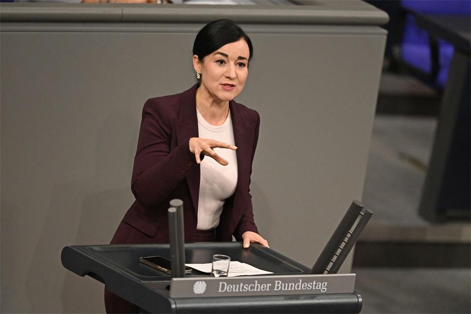 Die Grünen-Politikerin Piechotta begrüßte die Verständigung auf einen Antrag.Michael Brandt/dpa