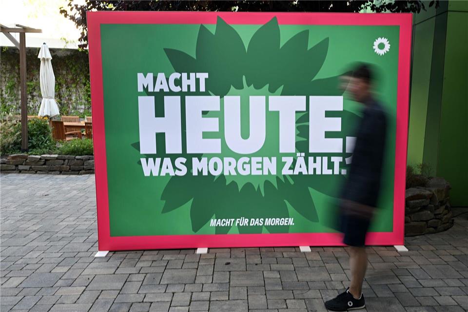 Die Grünen wollen im Kommunalwahlkampf in Nordrhein-Westfalen mit Antworten auf die Klima-Krise und galoppierende Mietpreise punkten. (Symbolbild)Federico Gambarini/dpa