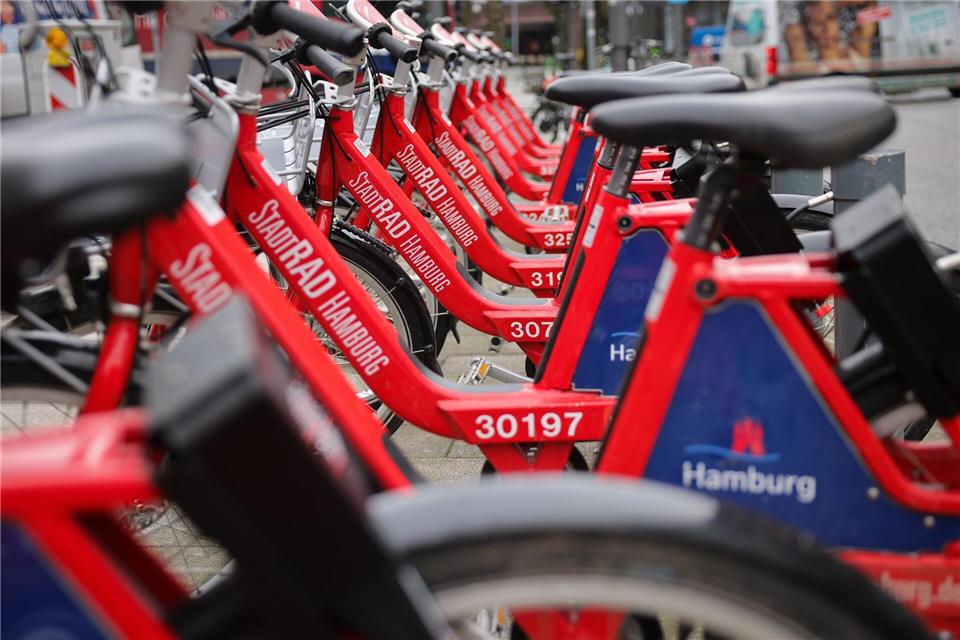 Die Grundgebühr in den Abo-Tarifen der Hamburger Stadträder wird angehoben. (Symbolbild)Christian Charisius/dpa