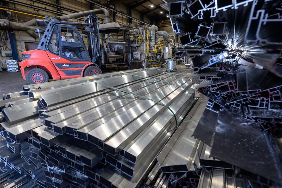 Die HMT in Hettstedt arbeitet an einer klimafreundlicheren Aluminiumproduktion.Hendrik Schmidt/dpa