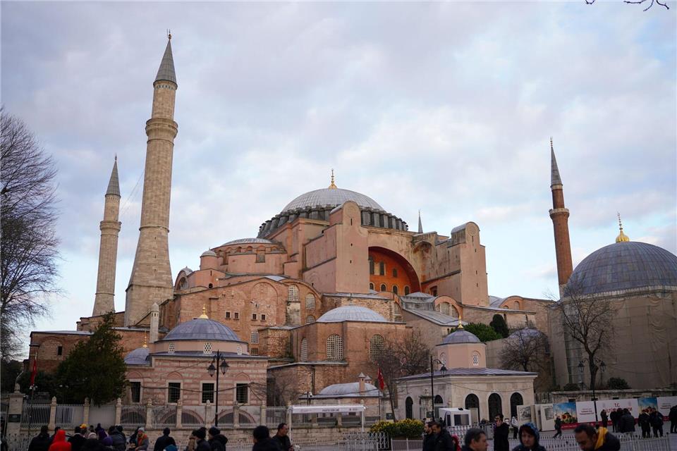 Die Hagia Sophia in Istanbul war einst eine Kathedrale. (Archivbild)Tunahan Turhan/SOPA Images via ZUMA Press Wire/dpa