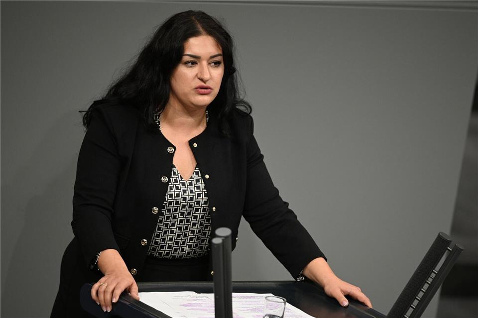 Die Hamburger Linken-Politikerin Özdemir wurde vergangenes Jahr in den Bundestag gewählt. (Archivbild)Niklas Graeber/dpa