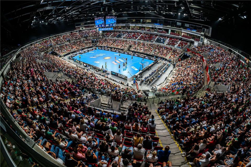 Die Handball-Bundesliga hat in der Saison 2024/25 einen Zuschauer-Rekord verzeichnet.Marco Wolf/dpa
