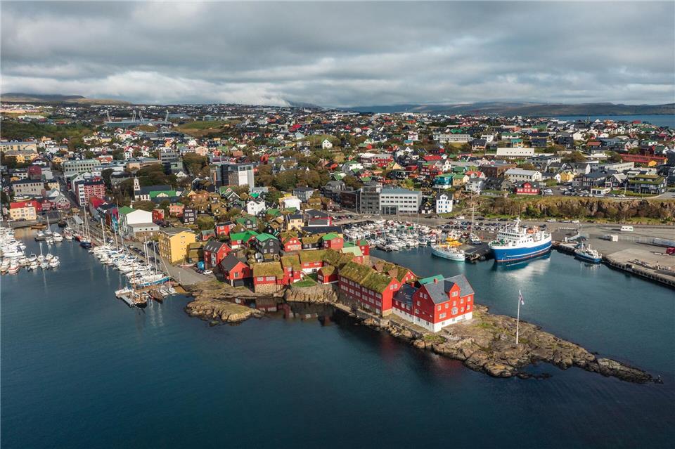 Die Hauptstadt des Archipels ist Tórshavn.Mitch Wies/@mitch_wies/Faroephoto.com/dpa-tmn