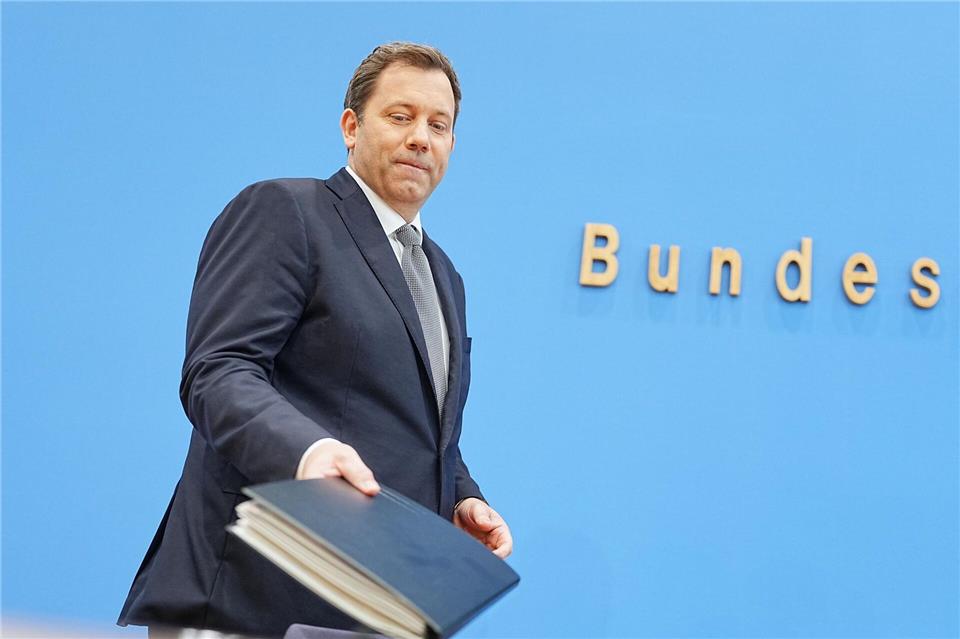 Die Haushaltspläne des Ministers sind umstritten. Michael Kappeler/dpa