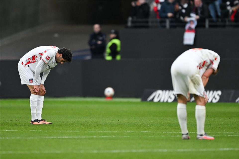 Die Heidenheimer Profis waren nach dem 0:1 in Frankfurt wieder einmal bedient.Florian Wiegand/dpa