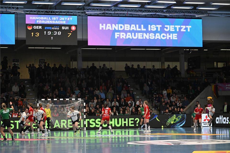 Die Heim-WM soll einen kleinen Boom im Frauen-Handball auslösen.Marijan Murat/dpa