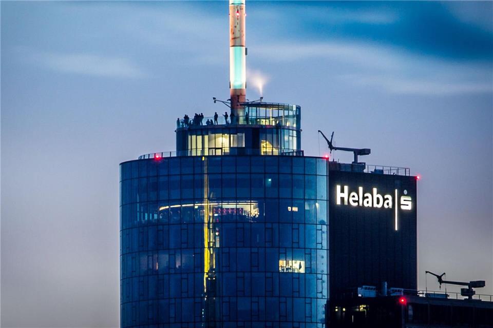 Die Helaba sieht sich trotz Rückschlägen auf Kurs zu einem Vorsteuergewinn von mehr als einer Milliarde Euro. (Archivbild)Frank Rumpenhorst/dpa