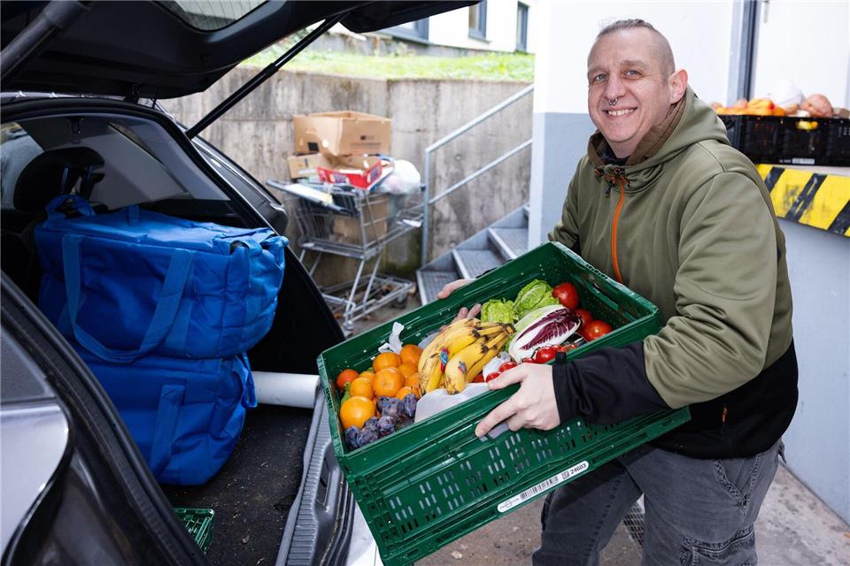 Die Helfer arbeiten außerhalb des Ehrenamts in ganz unterschiedlichen Berufen. Laszlo Pinter/dpa