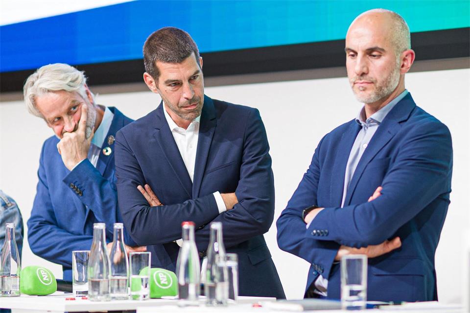 Die Herausforderer und der Amtsinahber: Peter Karst (CDU, l-r), Axel von der Ohe (SPD) und Belit Onay (Bündnis 90/Die Grünen). (Archivbild)Moritz Frankenberg/dpa