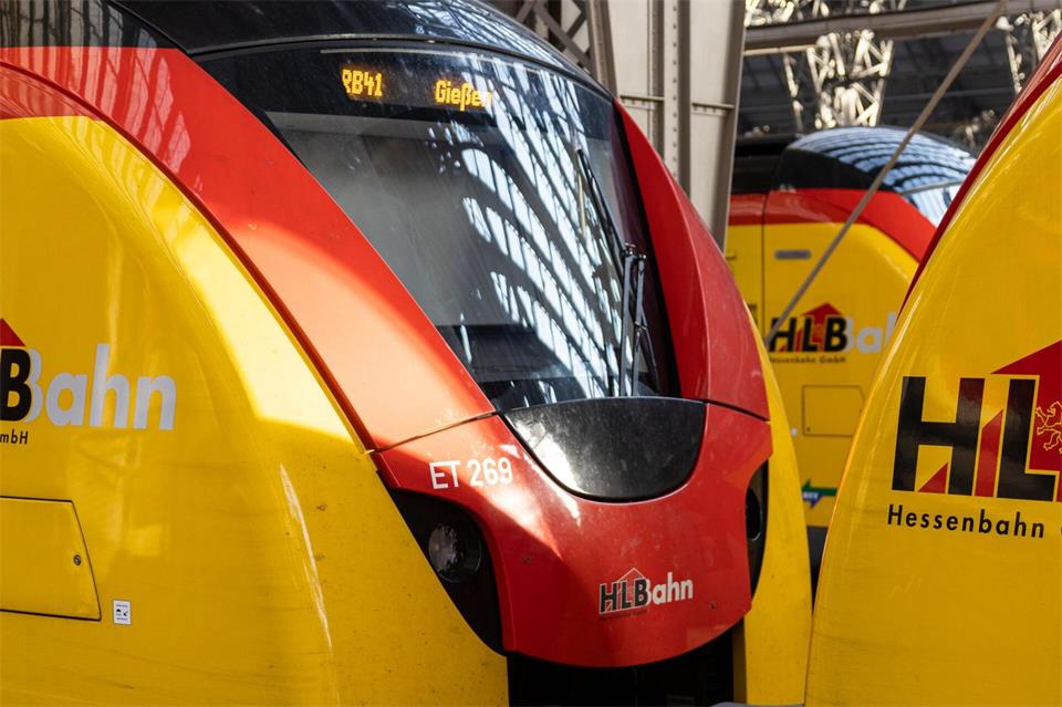 Die Hessische Landesbahn will expandieren. (Archivbild)Hannes P Albert/dpa
