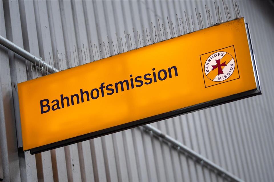 Die Hilfe der Bahnhofsmissionen in Bayern ist immer öfter gefragt. (Archivbild)Sven Hoppe/dpa