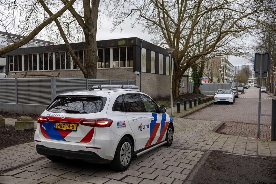 Die Hintergründe der Schießerei, nach der ein Deutscher festgenommen wurde, sind noch unklar.Michel Van Bergen/ANP/dpa