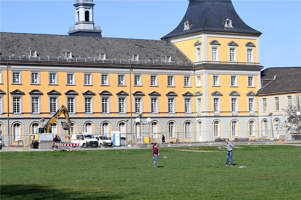 Die Hochschule in Bonn behält ihren Status als Exzellenz-Uni. (Archivbild)Roberto Pfeil/dpa