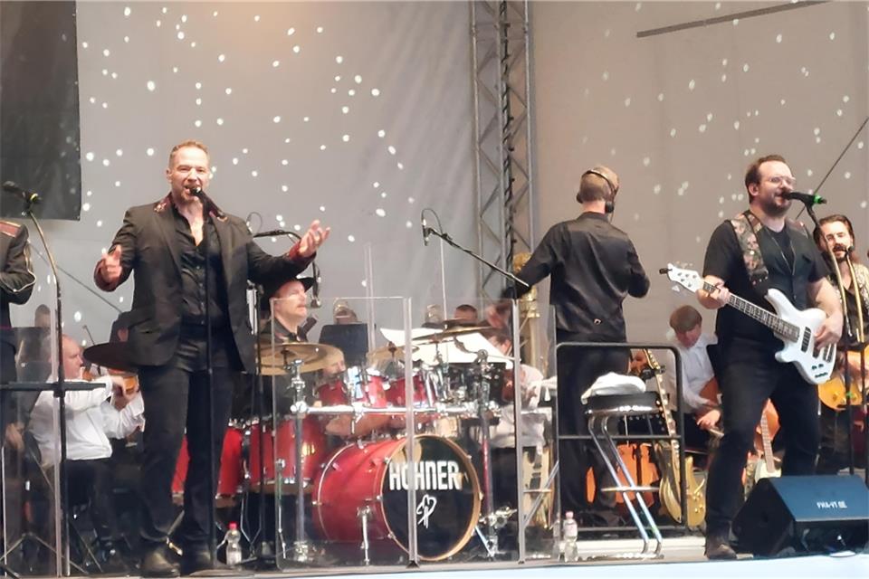 Die Höhner spielten am Freitag ihre Hits bei der Musiklandschaft Westfalen am Raesfelder Schloss.