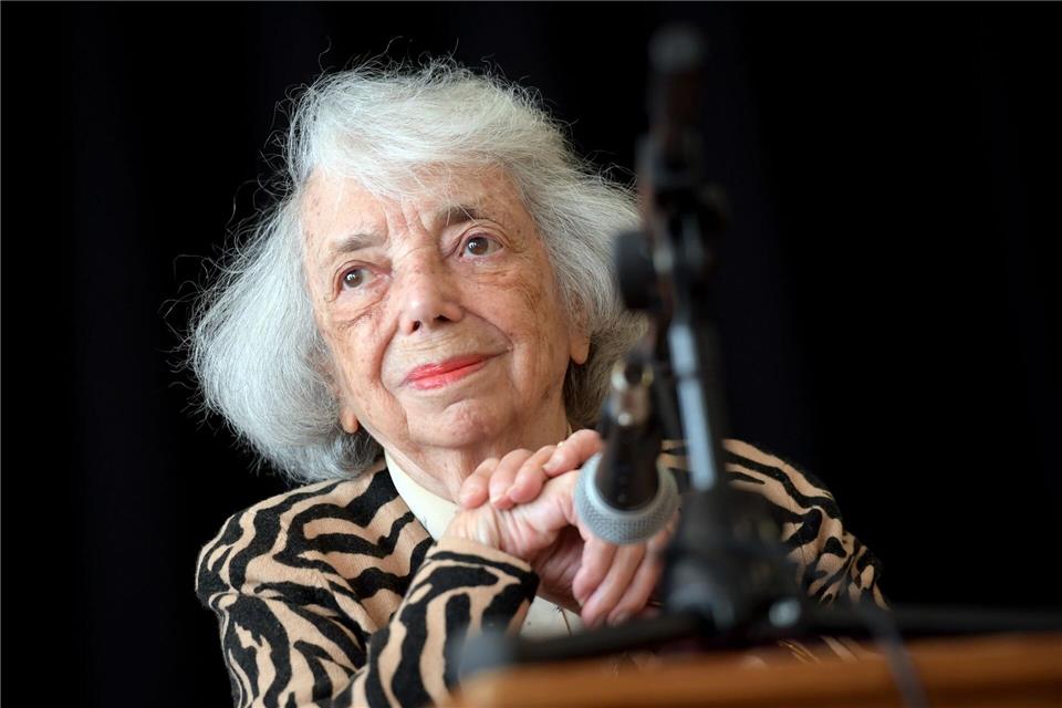 Die Holocaust-Überlebende Margot Friedländer (1921-2025) war mehrfach im Hans-Carossa-Gymnasium in Gatow im Berliner Bezirk Spandau zu Gast, hier im Jahr 2017. (Archivbild)picture alliance / Britta Pedersen/dpa-Zentralbild/ZB