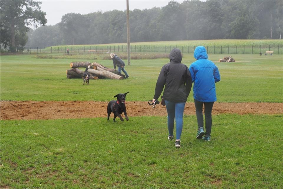 Die Hundewiese in Borken nennt Gabi Grewing als Beispiel für die Gemeinde Raesfeld.