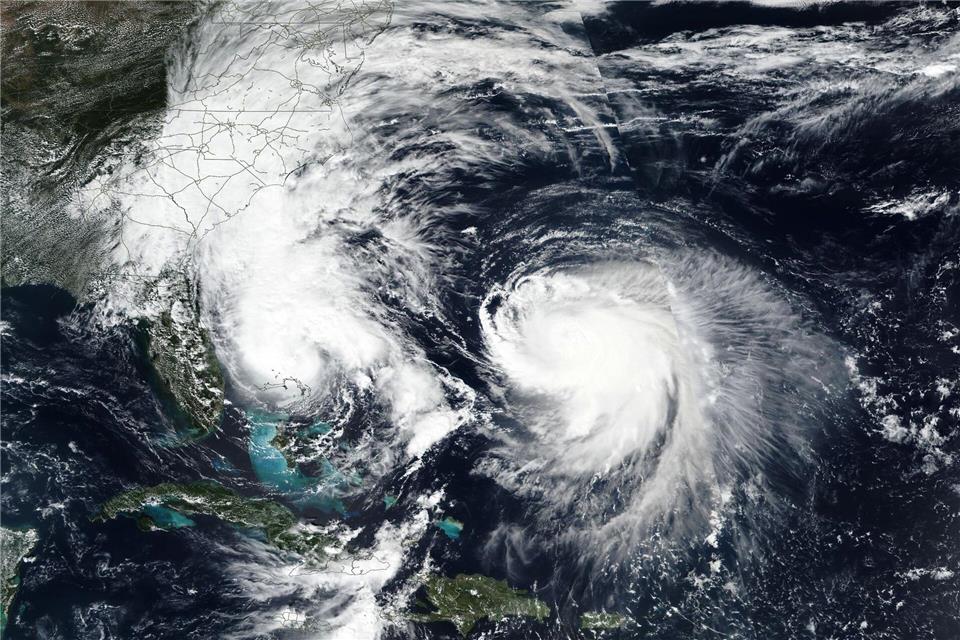Die Hurrikane „Humberto“ und „Imelda“ wirbeln durch den Nordatlantik.Uncredited/NASA Worldview/AP/dpa