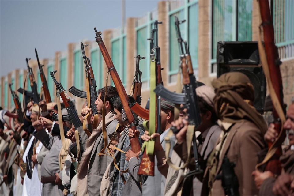 Die Huthi hatten in den vergangenen Monaten strategisch wichtige Gebiete im Jemen erobert.Osamah Abdulrahman/AP/dpa