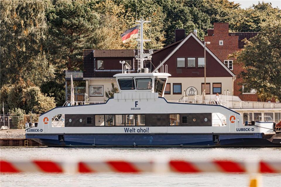 Die Hybridfähre in Lübeck ist ein Fall im Schwarzbuch des Bundes der Steuerzahler.Markus Scholz/dpa