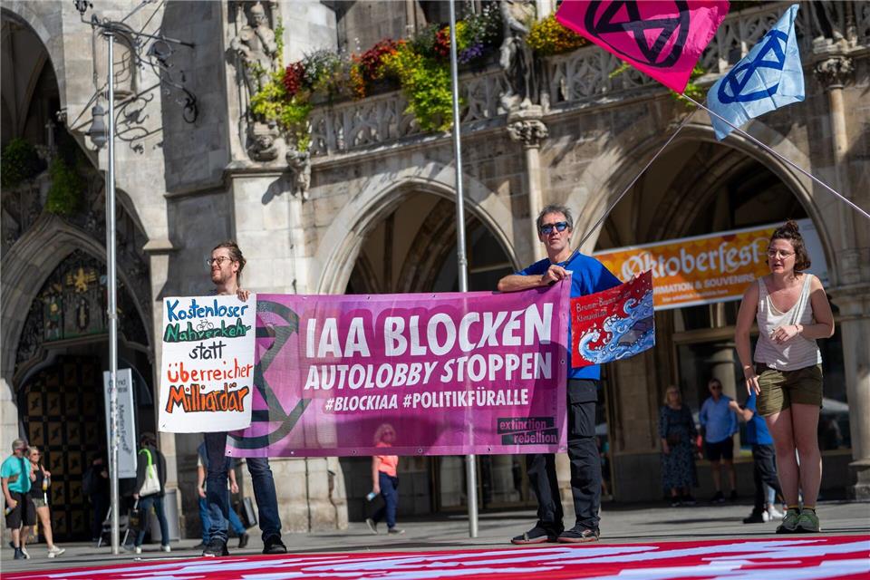 Polizei mit mehreren Tausend Kräften bei Automesse IAA Die IAA hat noch gar nicht begonnen - die Proteste dagegen aber schon.Leonie Asendorpf/dpa